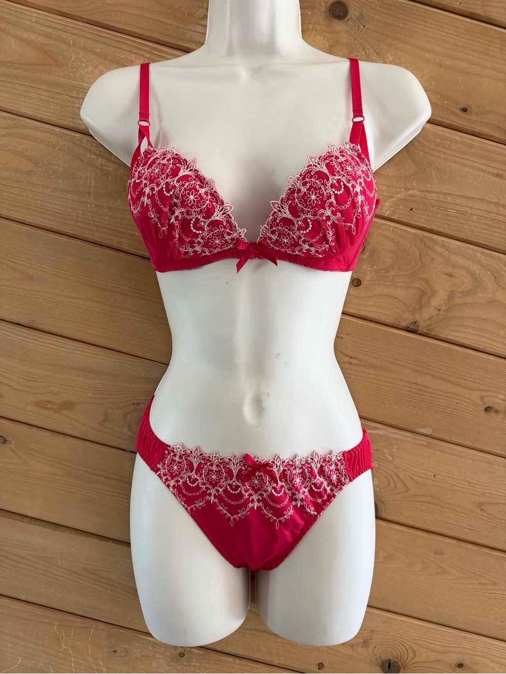 NEW Tutu Anna Red Beige Floral Embroidery Cute Bra (B75 34B)  Panty (M) Set Lot